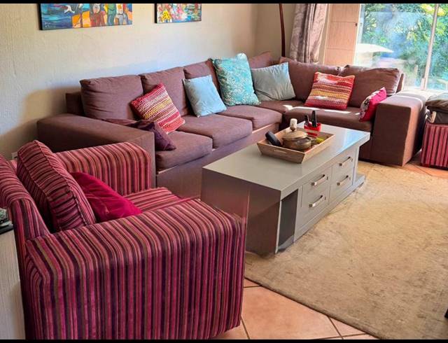 4 BEDROOM HOUSE FOR SALE IN SANDOWN ESTATE